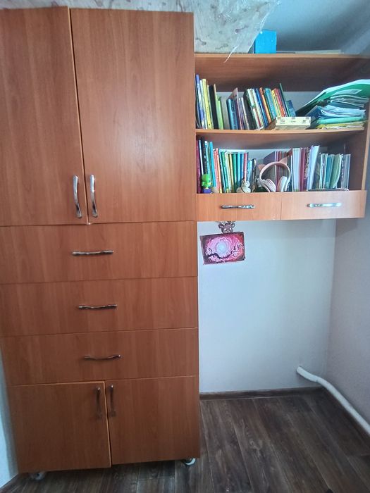 Продам шкаф и полки бу