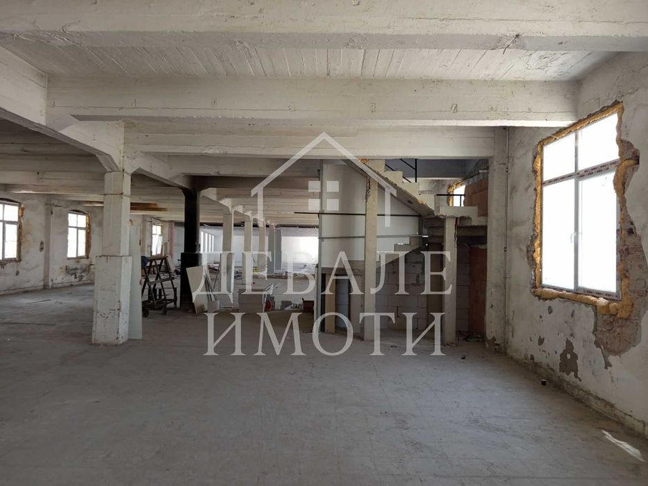 Продава се Промишлена сграда в Русе, Веждата - 1328 кв.м за 500 €/кв.м - Снимка #7