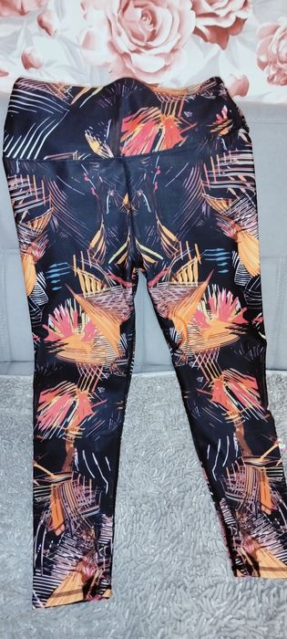 Спортивные легинсы