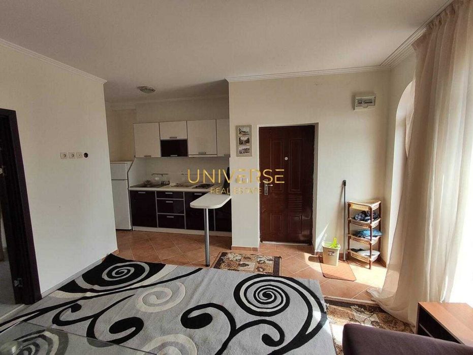 Продава се Двустаен апартамент в к.к. Елените - 60 кв.м за 967 €/кв.м - Снимка #1