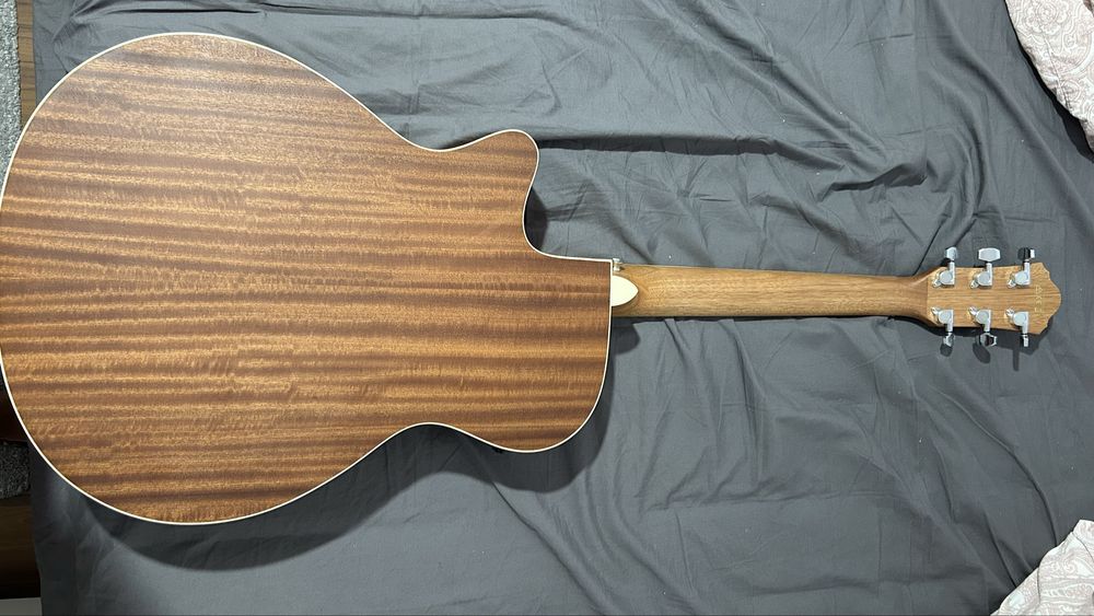 Vând chitară Ibanez electro-acustică
