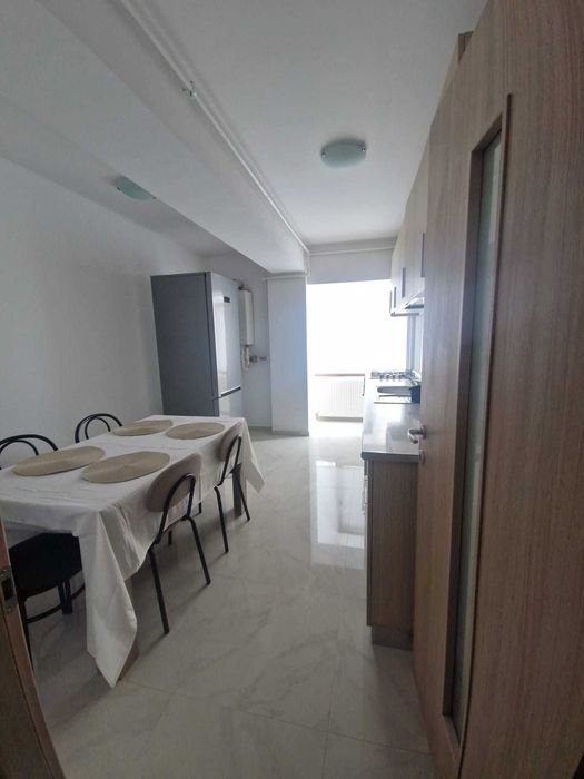 Apartament cu 2 camere, 2 balcoane, 3 zone de dormit - 450 euro