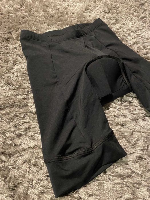 pantaloni scurti pentru ciclism btwin