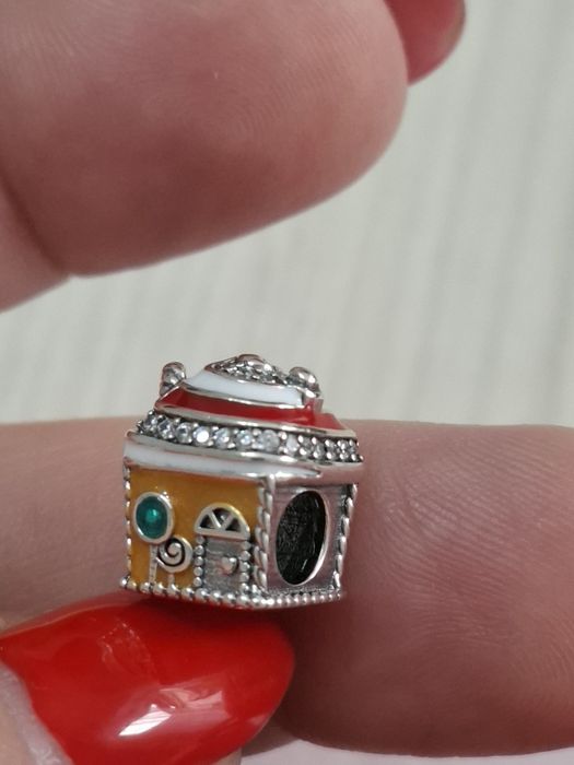 Pandantiv Căsuță din Turtă Dulce