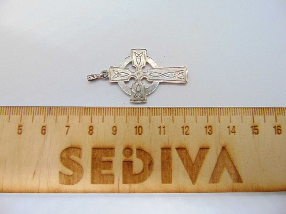 Cruce celtica din argint cu email
