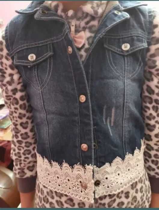 Vestă blug cu broderie fete