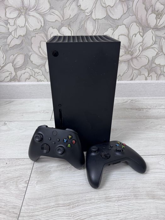 Xbox series X, 2x gamepads