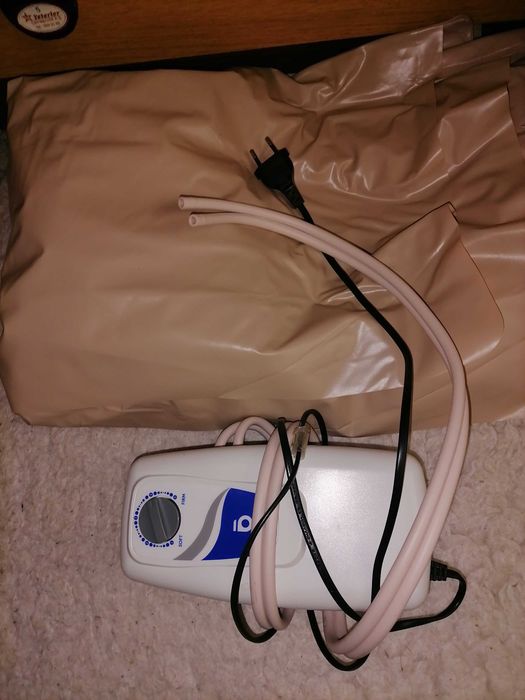 Подчаршафен дюшек.Масажен.