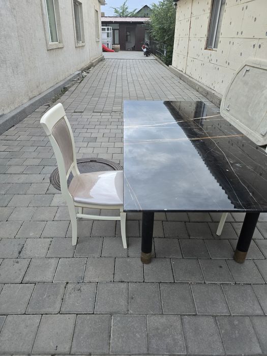 Стол массивный искусственный мрамор