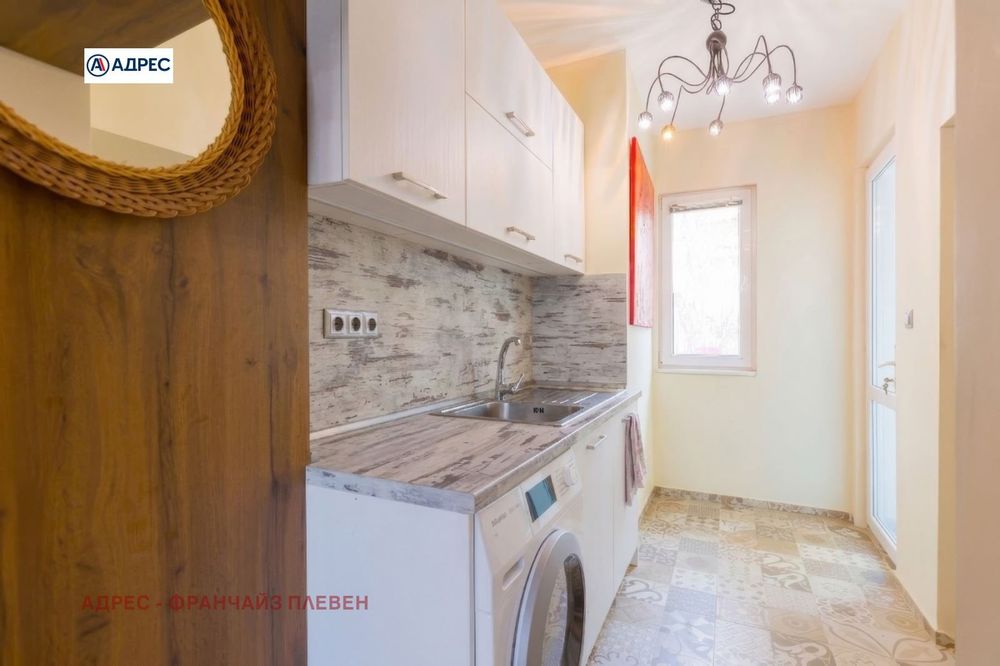 Етаж от къща в Плевен-Идеален център площ 145 цена 325000