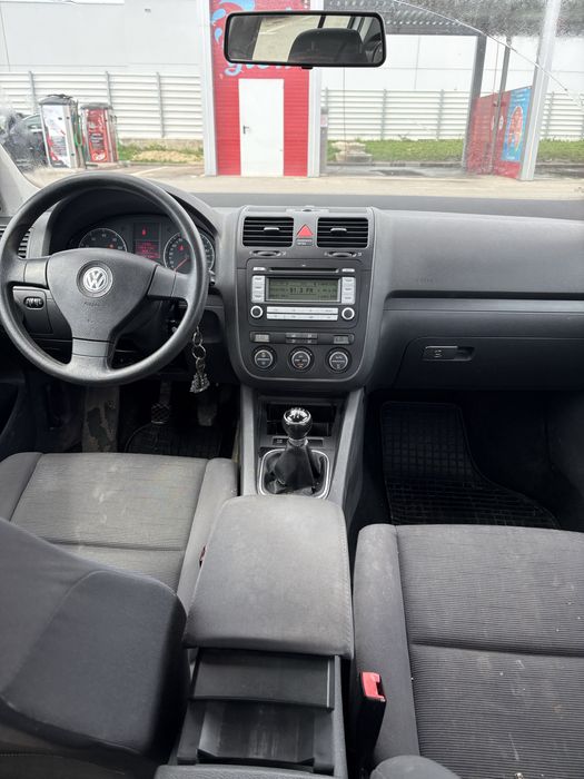 Golf 5, 1.6 benzina, 151 000km