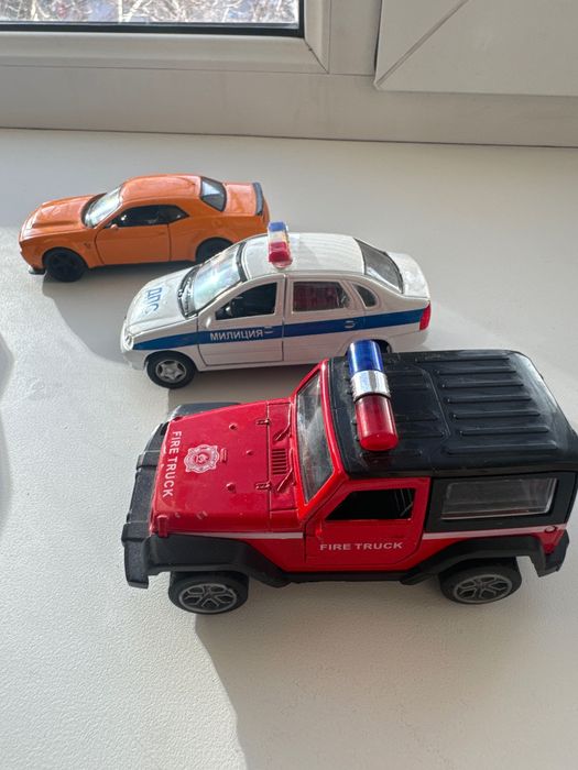 Металлические машинки