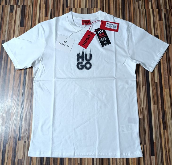 Vand tricou nou de barbati Hugo