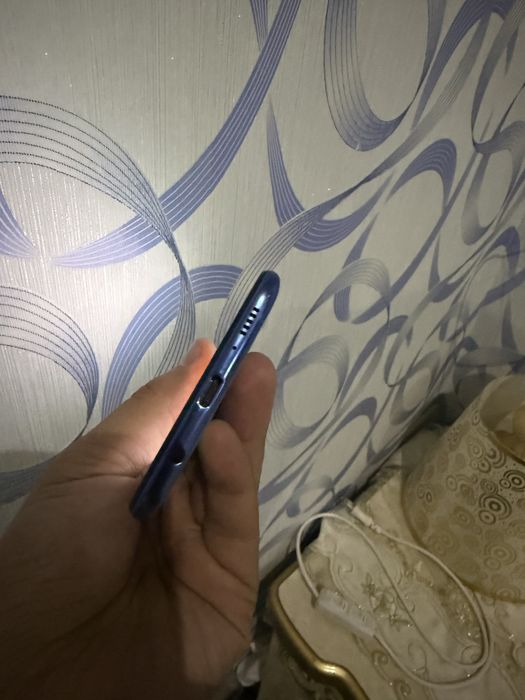 Samsung A30 aybi yóq holati yaxshi Hotira 32 gb