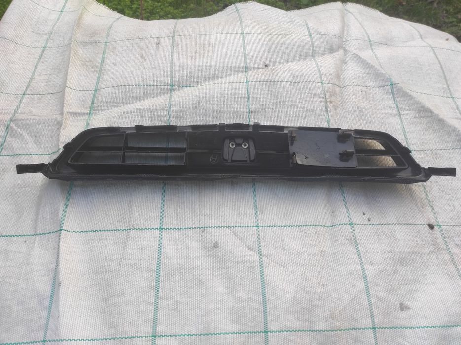 Предна решетка за Хонда Сивик 6