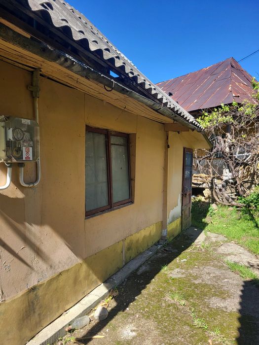 Casa si teren de vanzare