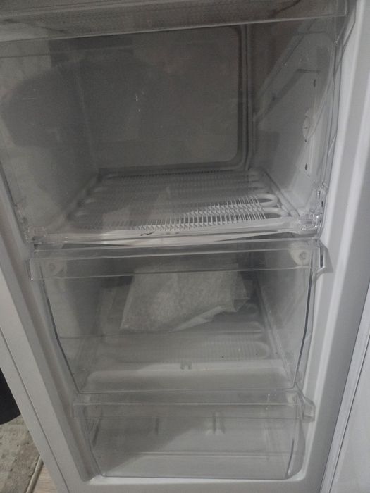 Продам  морозильную камеру