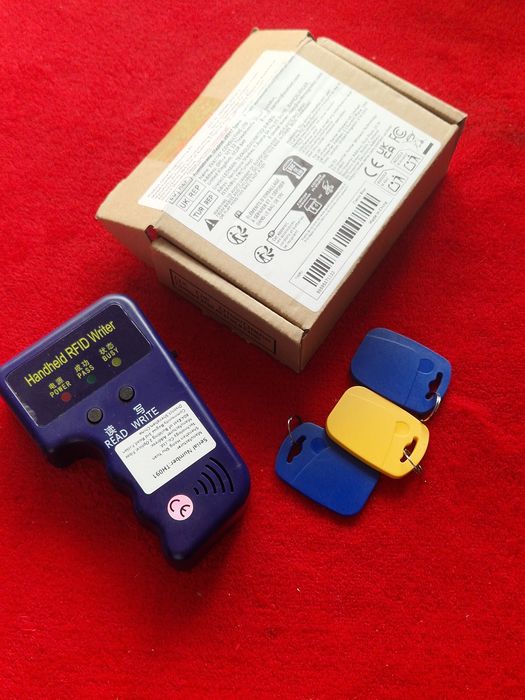 Cititor cartele interfon  - taguri