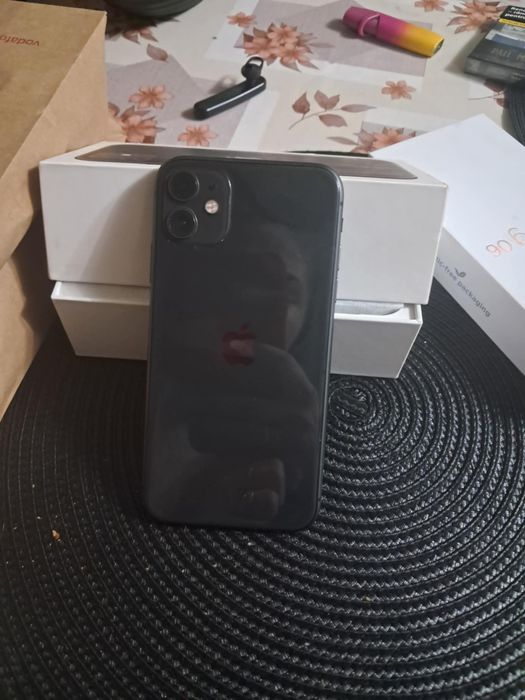 Vand Iphon 11 , 64 GB black
