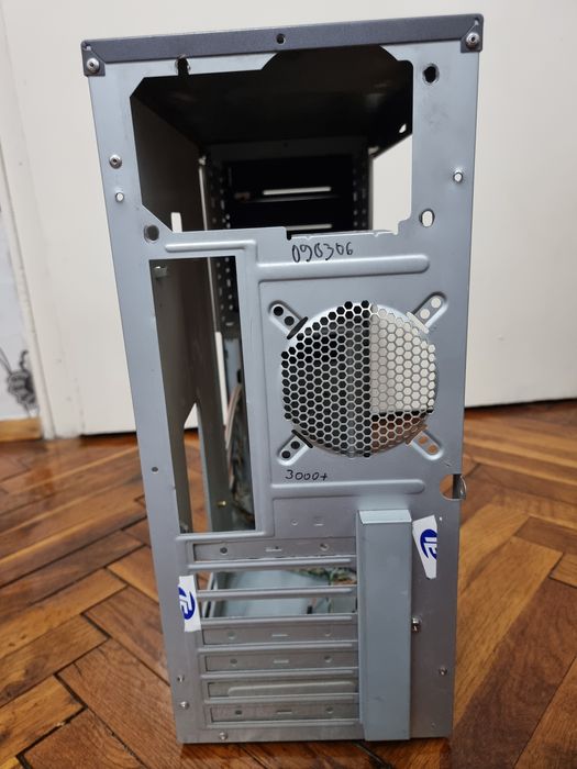 Части от компютър