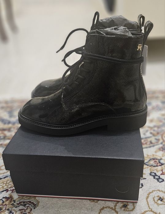 Продам ботинки Tommy Hilfiger