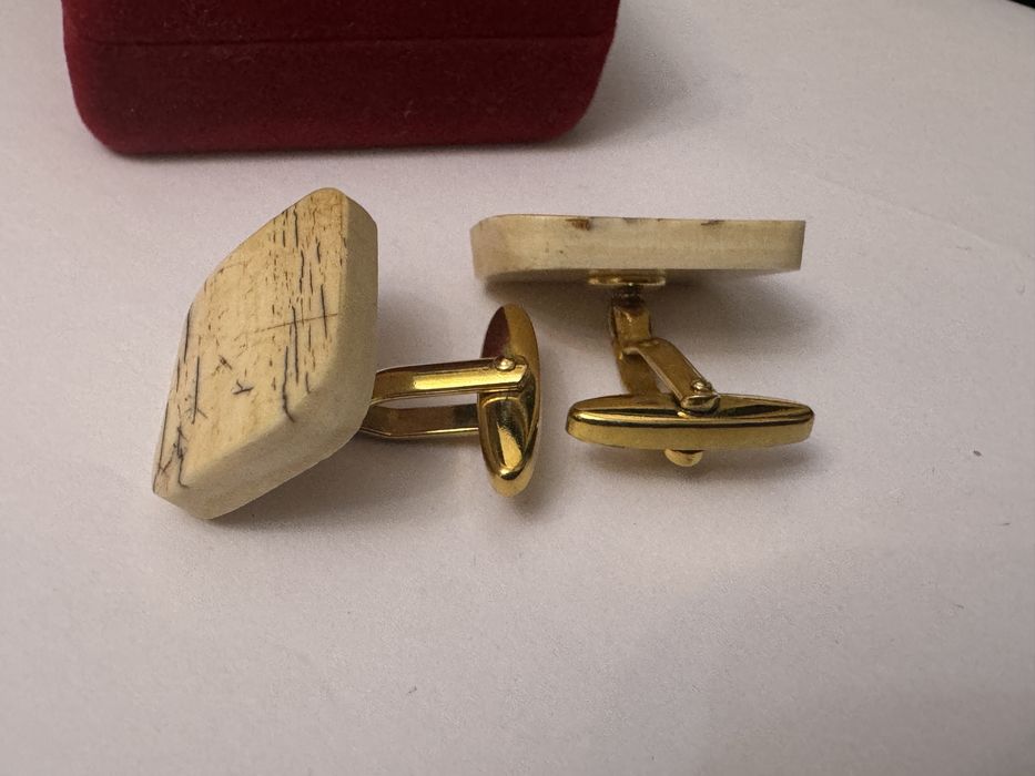 Butoni pentru camasa cu os (ivory, f:ldes).