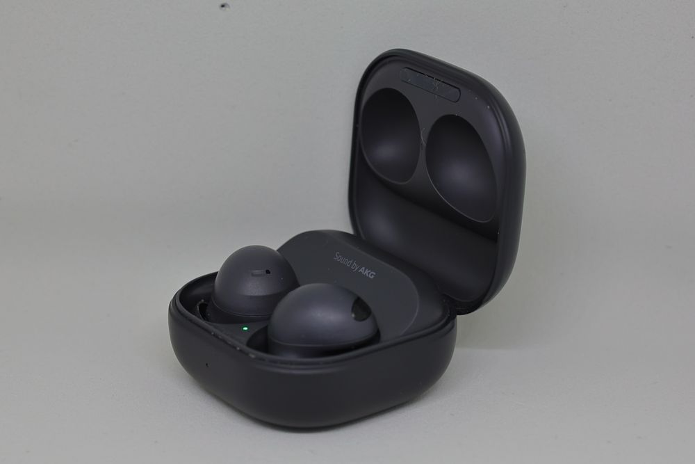 Продавам Samsung Galaxy Buds 2 Pro – топ модел с отлично качество на звука (Sound by AKG).