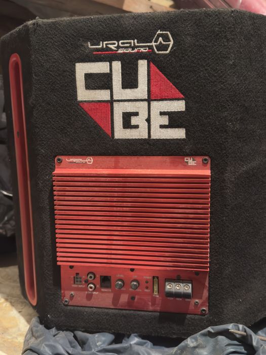 Продам сабвуфер в отличном состояний