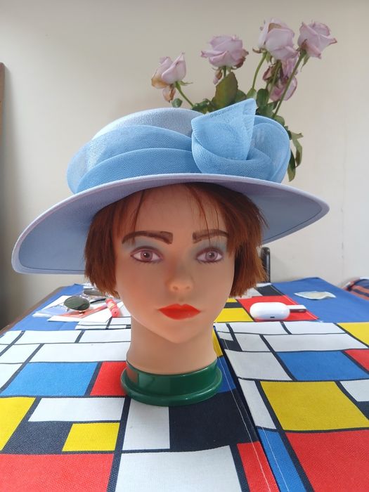 Pălărie pentru nunți