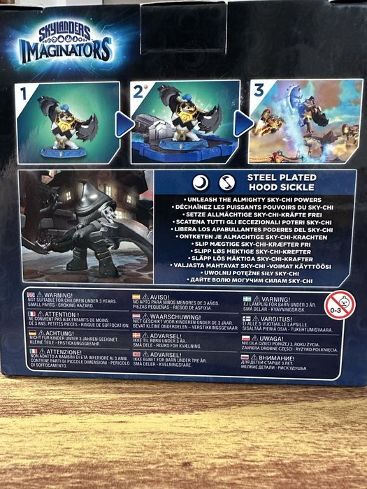 Steel plated hood sickle skylanders