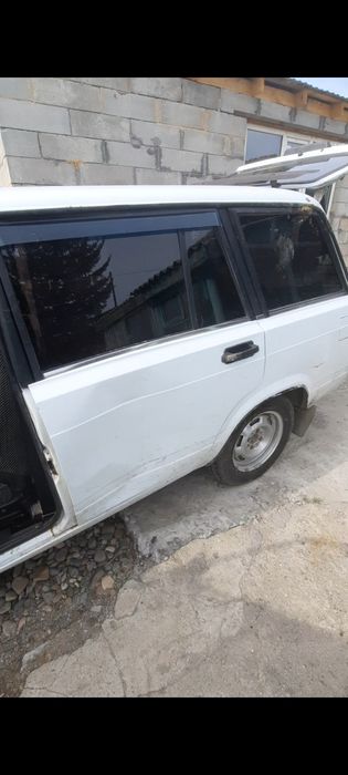 Продаю ваз 2104 .