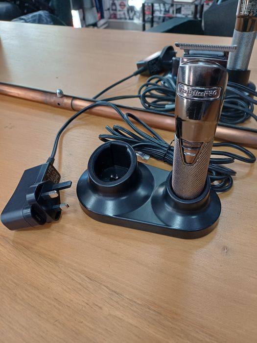 Trimmer babyliss de tuns barba si contur