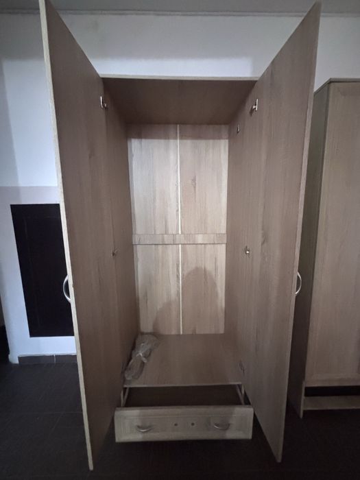 Срочно продам шкаф