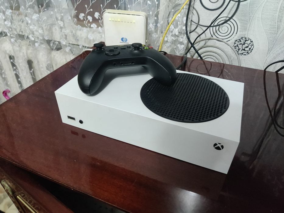 Xbox series s 512 гигабайт