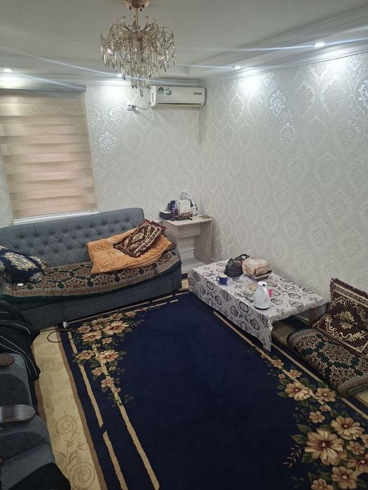 Юнусабад 4 квартал 1/1/4 (43²) продаётся квартира