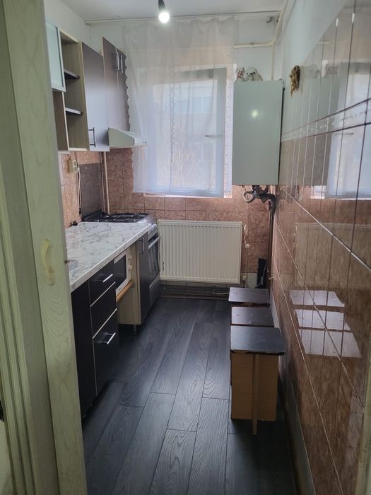 Vand apartament in Mizil si teren extravilan langa centura