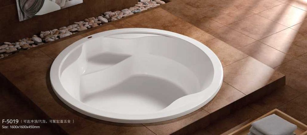 Отдельно стоящая ванна MyGuess / Akril vanna