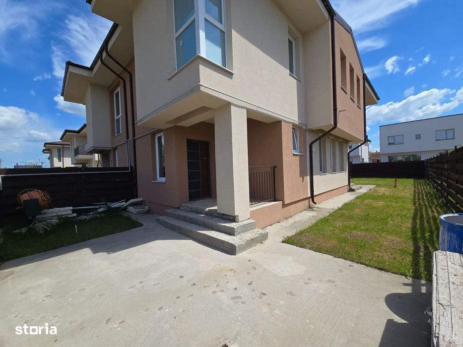 Vila tip duplex 4 camere,800 m de blv.,cartier linistit