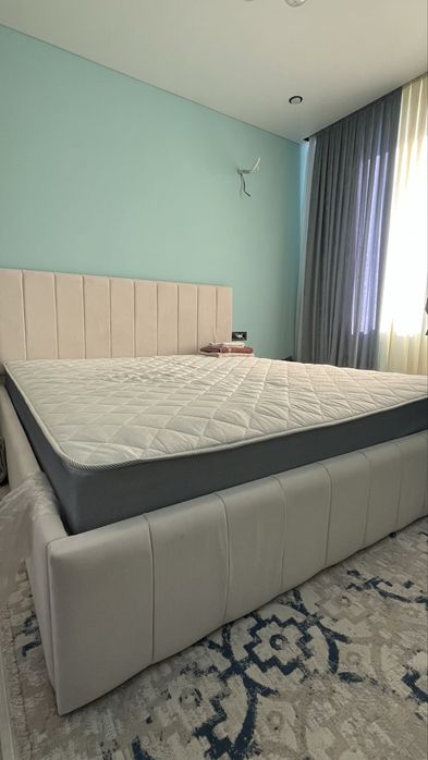 Спальный кровать с матрасом