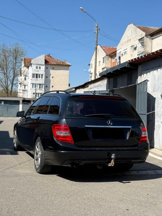 Vind mercedes c200