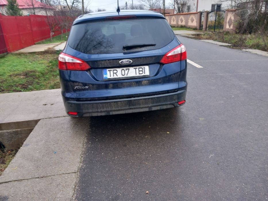 Vând sau schimb ford focus