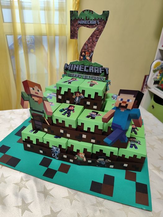 Картонена торта, Декорация за рожден ден Майнкрафт