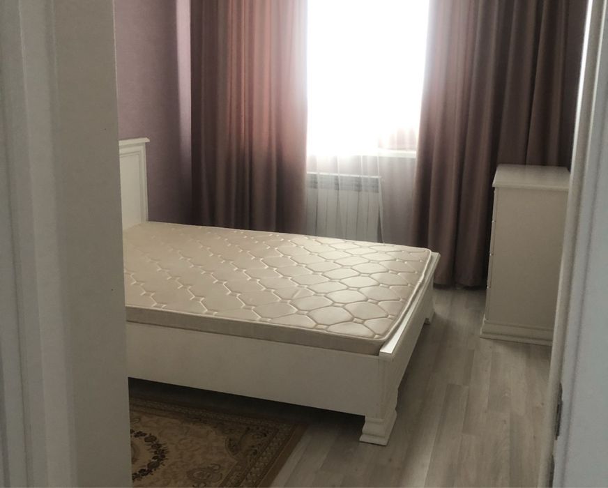 Продам кровать белая