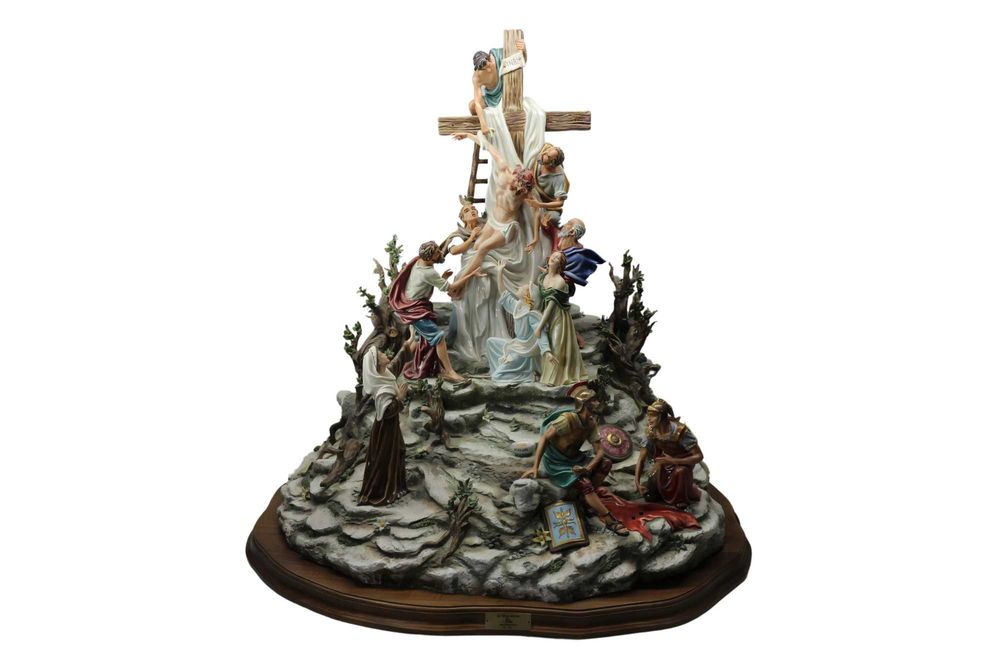 Статуэтка из фарфора Снятие с Креста Иисуса Христа Большая Capodimonte
