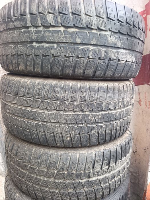 Продавам зимни гуми 225/50/17