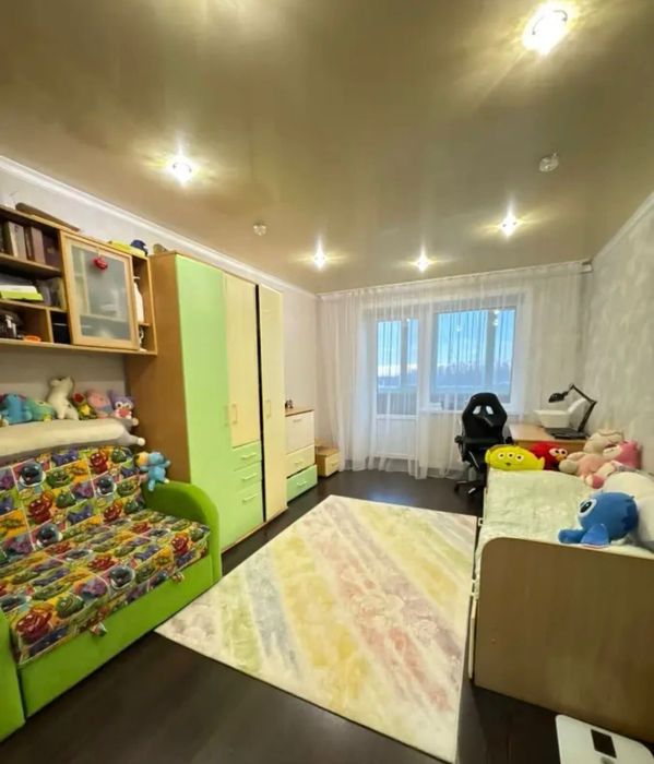 Продам 4-х комнатную квартиру