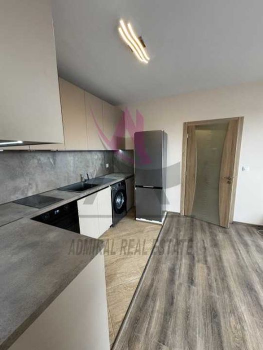 Дава се под наем Тристаен апартамент в Варна, Изгрев - 105 кв.м за 598.23 € - Снимка #1