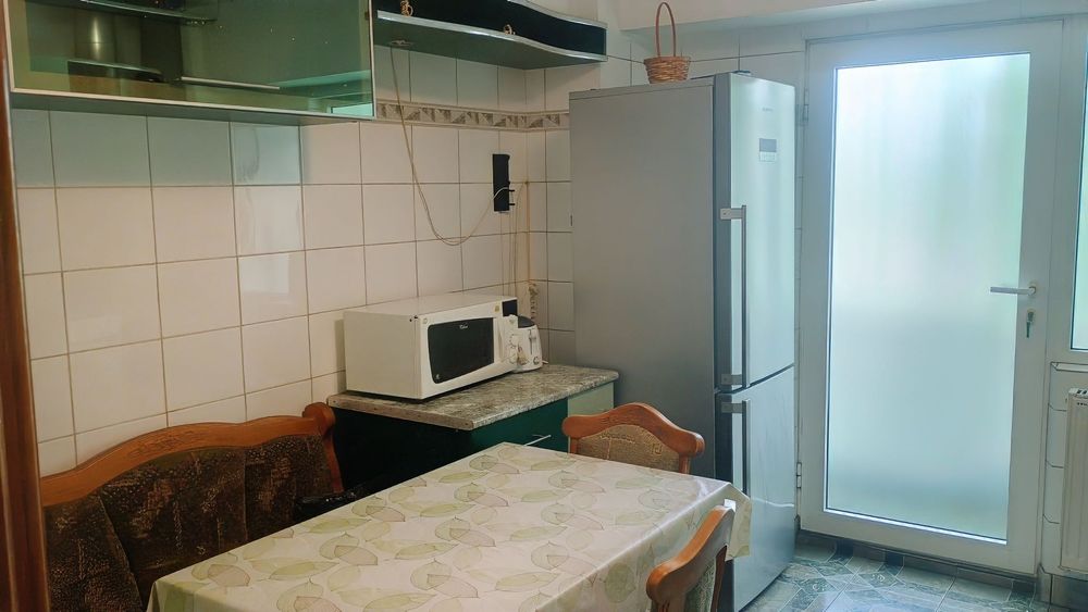 Închiriez apartament 3 camere – 80 mp, etaj 1, Galați