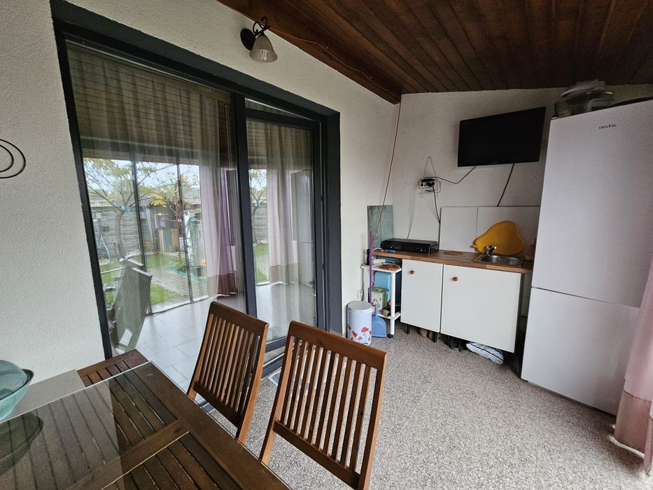 Proprietar, vând 3 camere intr-un triplex, în Sanandrei, complet mobilate și utilate