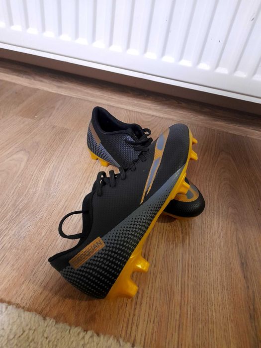 Бутонки umbro 37,5 номеер